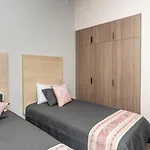 4Br Oasis With Pool & Gym At Nueva Escondida