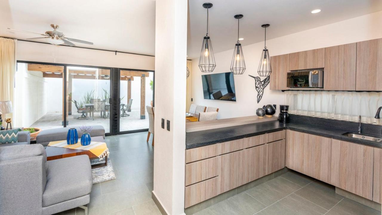 4br Oasis With Pool & Gym At Nueva Escondida