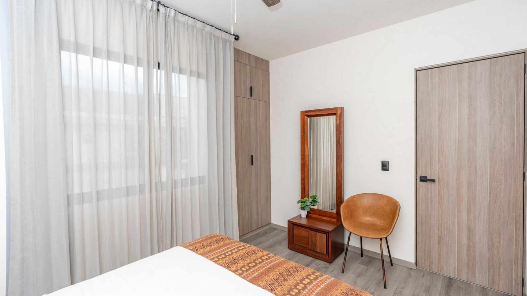 4br Oasis With Pool & Gym At Nueva Escondida